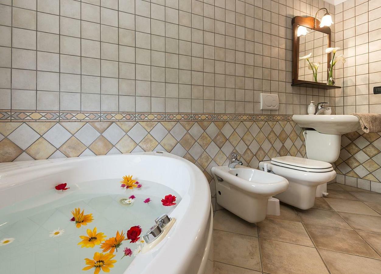 Bed and Breakfast Agrialpi by Salfrutta Bricherasio Esterno foto